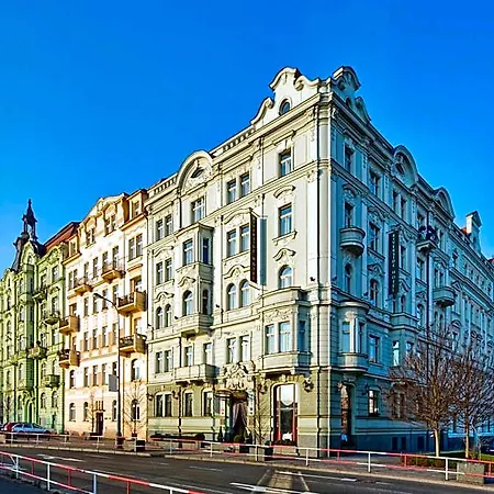 Mamaison Riverside 5*