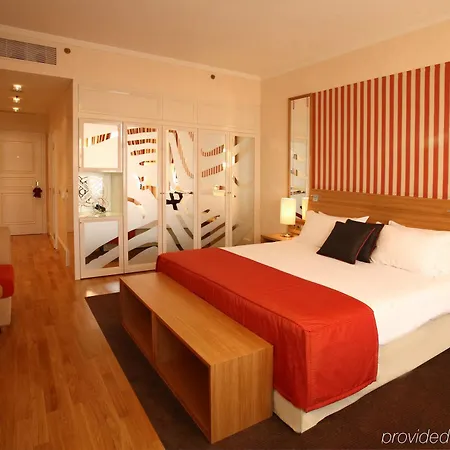 Szálloda Mamaison Riverside 5*