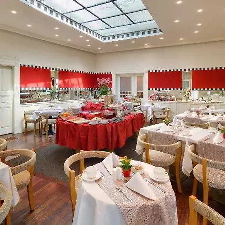 Mamaison Riverside Hotell Prag