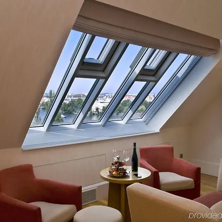 Hotell Mamaison Riverside 5*