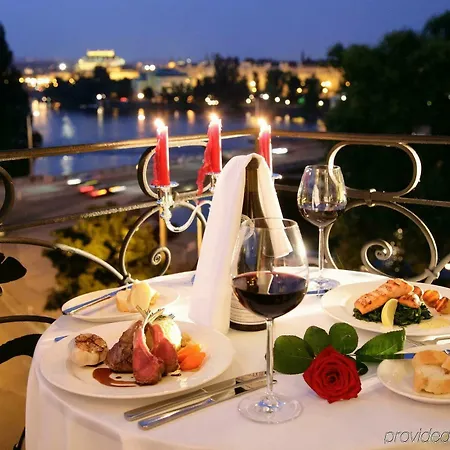 Hotell Mamaison Riverside Prag