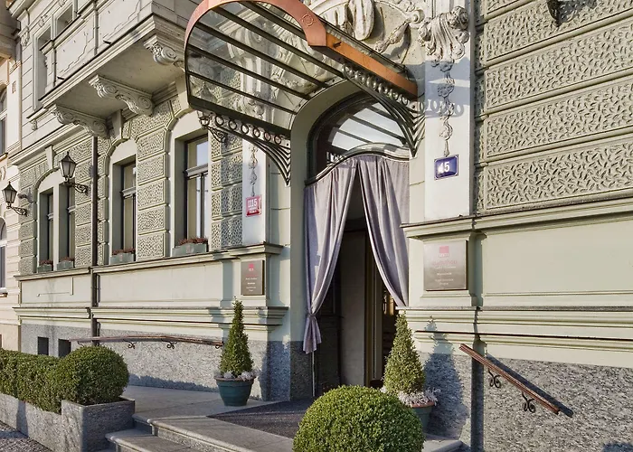 Mamaison Riverside Hotel 5*