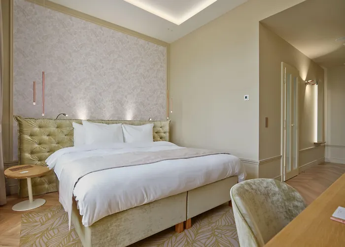 Hotel Mamaison Riverside
