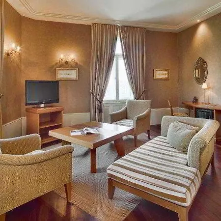 Mamaison Riverside Praag