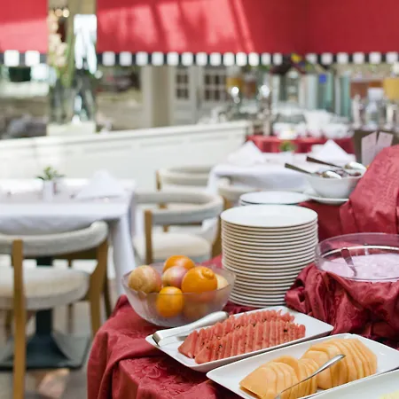 Mamaison Riverside Hotel Prague