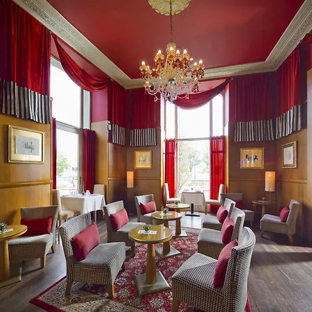 Mamaison Riverside 5*